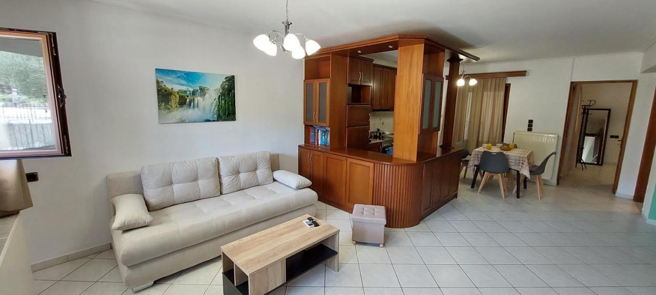 Piccolo Alloggio Apartment Tsoukaládhes Exterior foto